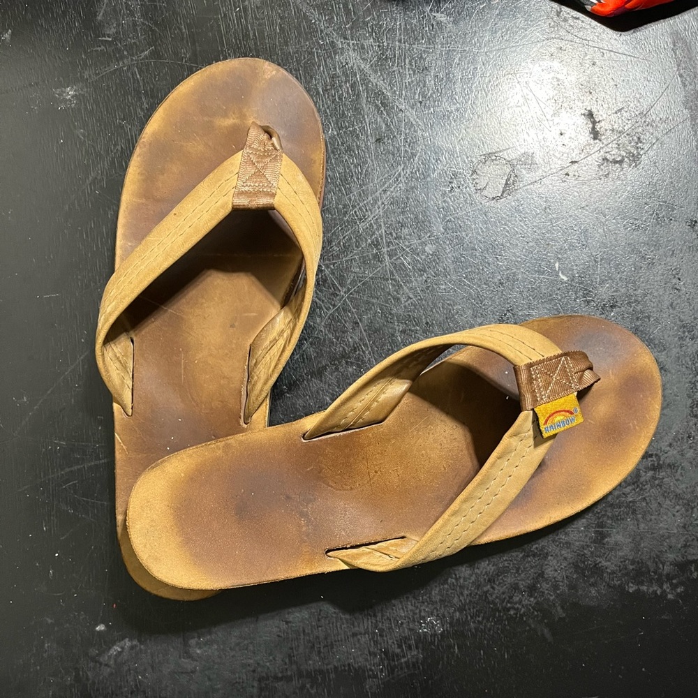 Women’s GREAT used condition Rainbow Flip Flop Sandals
